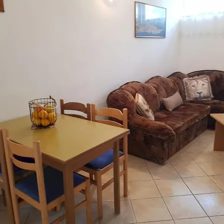 Πανσιόν Palma Holiday House